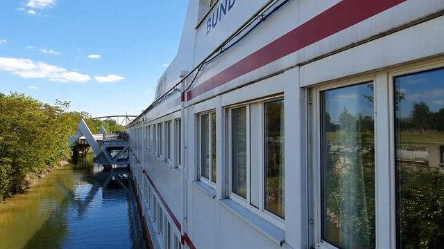 21 Район Флоридсдорф, Вена, Австрия, Сломанные камертоны, evgid_vienna смотреть онлайн