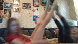 Йога челендж с подругой