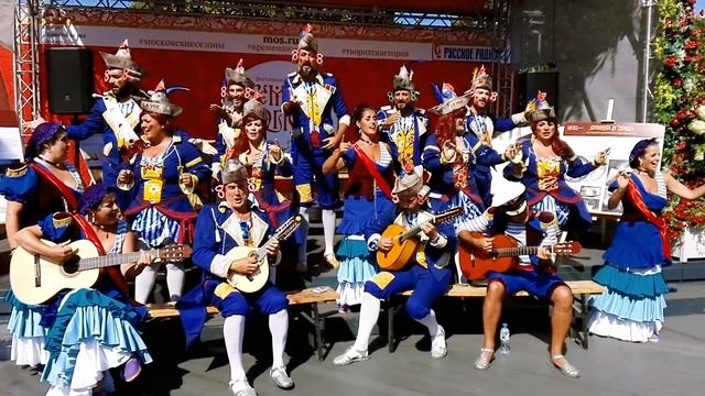 Tango de Cádiz en la Plaza Roja de Moscú смотреть онлайн