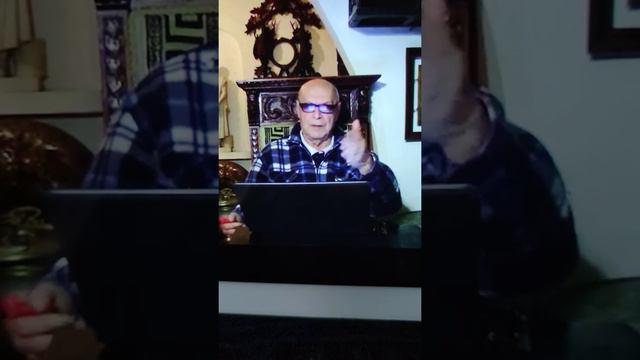 Вопрос Президенту на днях задайте,почему хаббат столько позволяет. смотреть онлайн