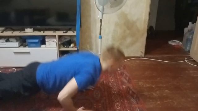 Выполняю берпи 50 раз. смотреть онлайн