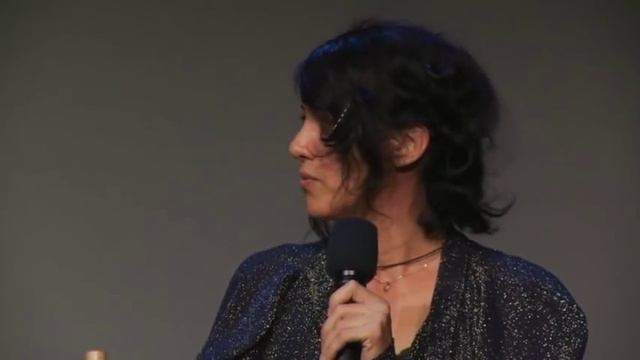 Frank Movie Cast Interview: Michael Fassbender, Domhnall Gleeson & Carla Azar | Behind the Scenes смотреть онлайн