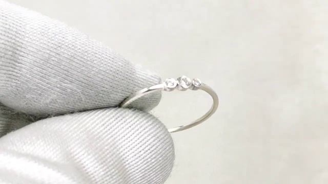 Тонкое кольцо с бриллиантом смотреть онлайн