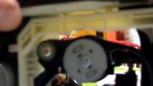 Не выезжает каретка привода DVD BBK DV611S1?