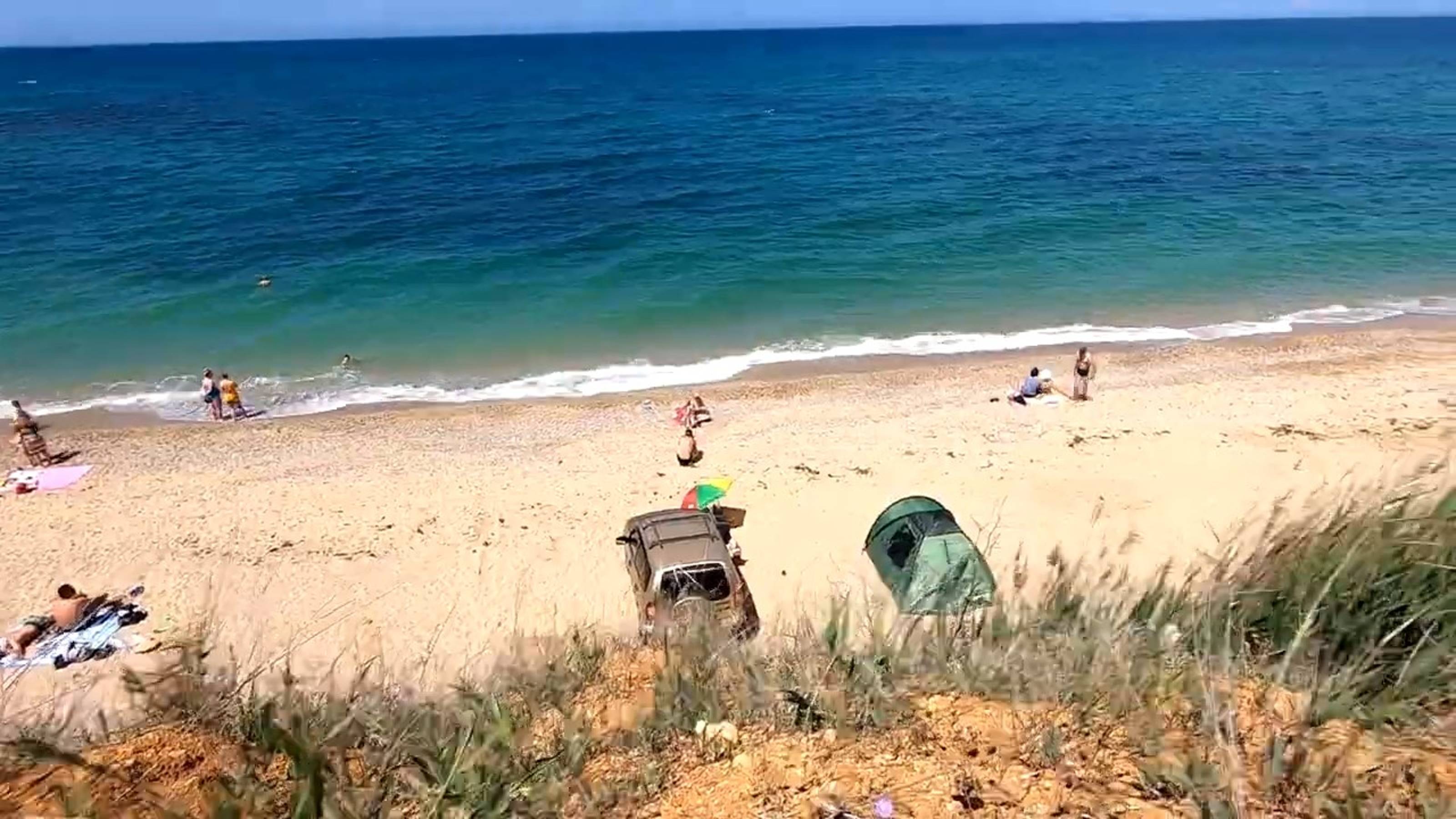 Дикие пляжи Немецкой балки и Любимовки после послабления карантина смотреть онлайн