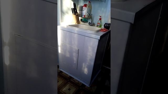 Зделал полку под раковину из старых подоконников. смотреть онлайн