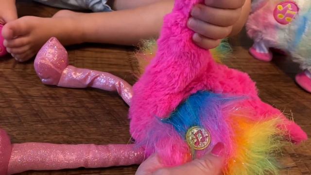 Zuru Pets Alive Review Of Frankie The Flamingo 🦩 #petsalive #flamingo #unboxing #review #kidstoys
