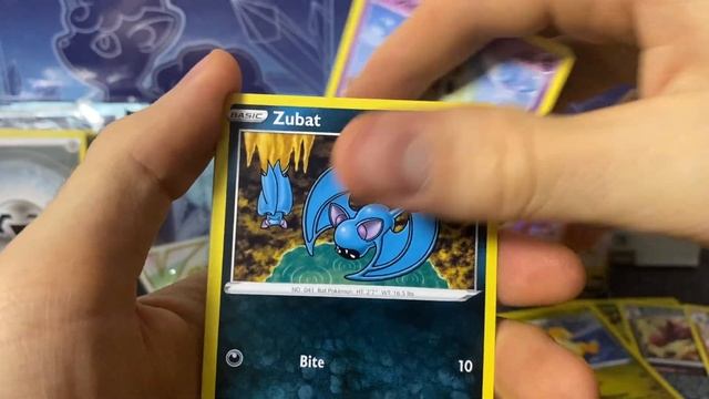 Открываем ETB Silver Tempest ! // Silver Tempest Elite Trainer Box opening смотреть онлайн