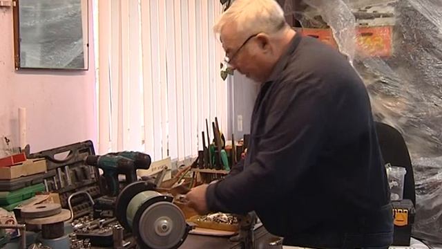 «Золотые руки». Мастер по ремонту бытовой техники Николай Лёвкин смотреть онлайн