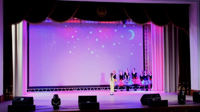 Отчетный концерт танцевальных коллективов смотреть онлайн