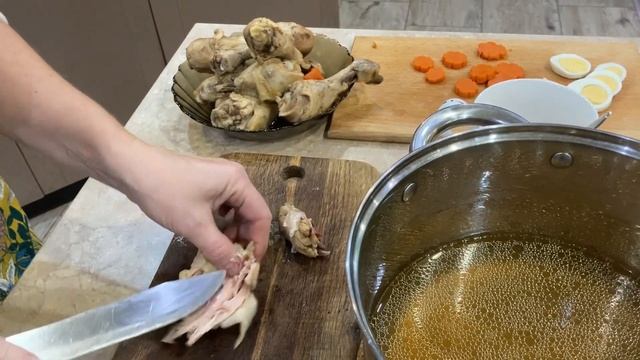 ЗАЛИВНОЕ ИЗ КУРИЦЫ, ну Очень простой и Вкусный рецепт. смотреть онлайн