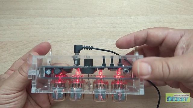 Часы Nixie Clock NC1204 на лампах ИН-12 в акриловом корпусе смотреть онлайн