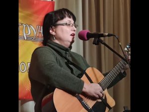 Ирина Пиотровская - Разбилась лампочка (Любовь Захарченко)