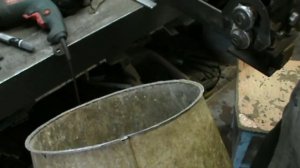 Восстановление дна старого ведра Жестяные работы своими руками  Tin works