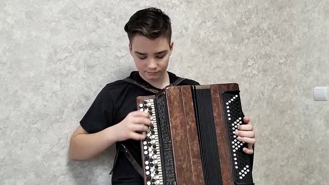 "КАТЮША" на баяне смотреть онлайн