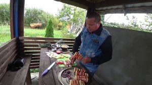 Хочу пожрать -Готовим овощи с сыром на даче в беседке Бригада мочит