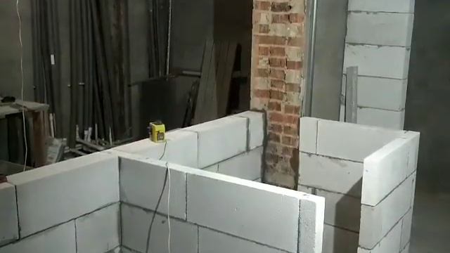 День восьмой. Кладка внутренних перегородок из пеноблока. смотреть онлайн