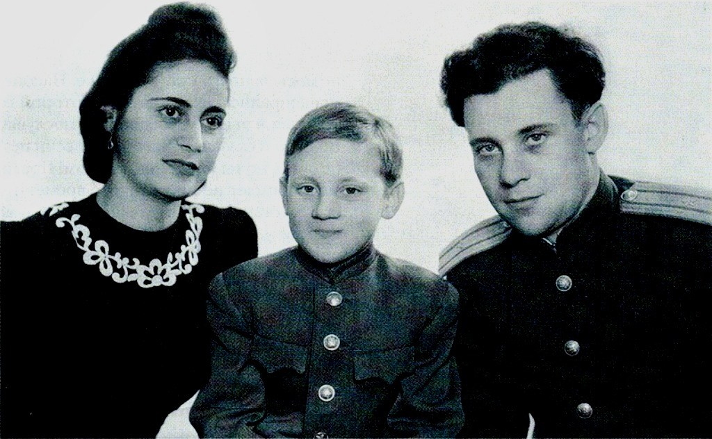 Владимир Высоцкий - Жизнь и творчество в фотографиях.mpg смотреть онлайн