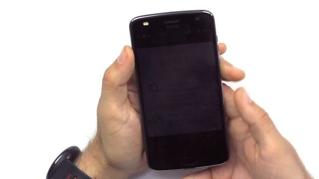 Первый взгляд на Moto Z 2 Play. Смартфон-матрешка и возвращение легенды смотреть онлайн