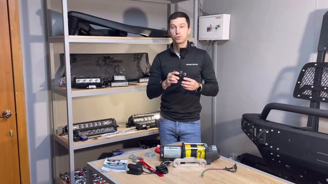 Лебедка электрическая СТОКРАТ QX 6.0 LS 12V 2722 кг с синтетическим тросом и удлиненным барабаном