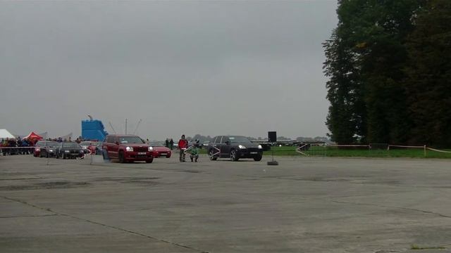 Jeep 1000hp vs. Porsche Cayenne смотреть онлайн