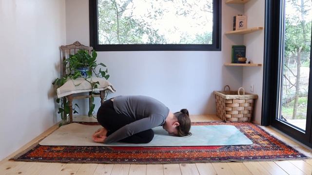 25 MIN Beginner Yoga Bedtime Yin NO PROPS | Deep Stretch Yoga Before Bed to Relax смотреть онлайн