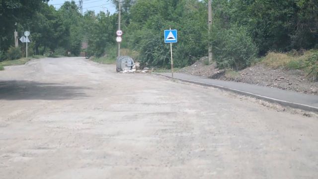 Город разваливается, люди пишут жалобы Президенту смотреть онлайн