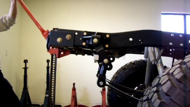 Revolver Shackle Demonstration смотреть онлайн