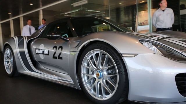 Porsche 918 Spyder Delivery - Weissach Package Monochromatic Martini Wrap смотреть онлайн