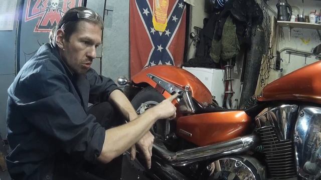 Ремонт подвески Honda vtx . Втулки амортизаторов смотреть онлайн