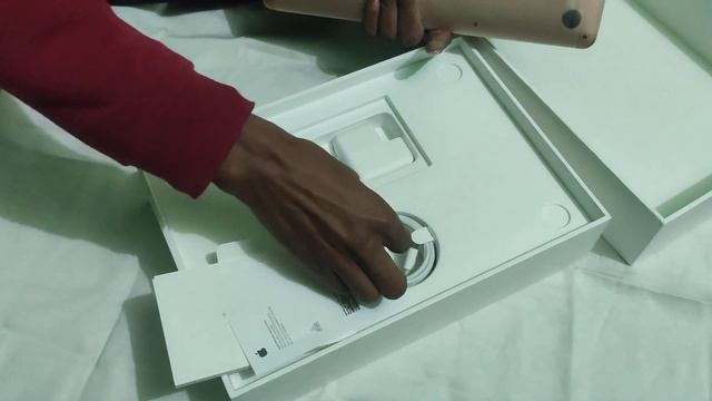 Macbook M1 256GB Unboxing смотреть онлайн