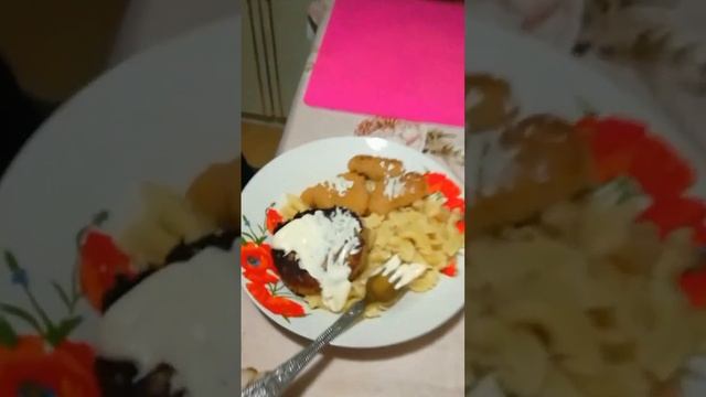 Ужин Макароны Котлеты Сок воспоминание 2019год #ужин #слава10rus #слава10Rus #ма