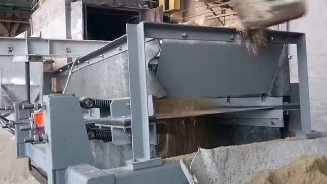 Резонансное вибросито до 40 т/ч [ЧАО Бетонмаш] смотреть онлайн