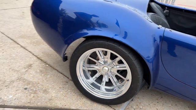 This "E-Cobra" Provides Reliable, No-Hassle Muscle Car Power смотреть онлайн