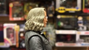 Обзор фигурки Лори Строуд "Хэллоуин 2018" от Neca