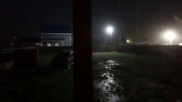 Гроза ночью/Лайки спят/ смотреть онлайн