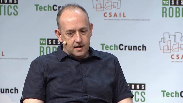 Robots at Amazon with Tye Brady (Amazon Robotics) смотреть онлайн
