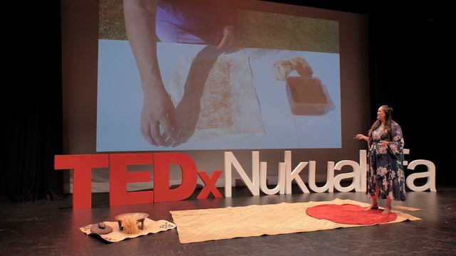 The Tongan Kupesi | Tui Emma Gillies | TEDxNukualofa смотреть онлайн