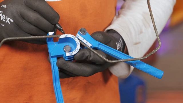 Range Rover rusty brake pipe repair. смотреть онлайн
