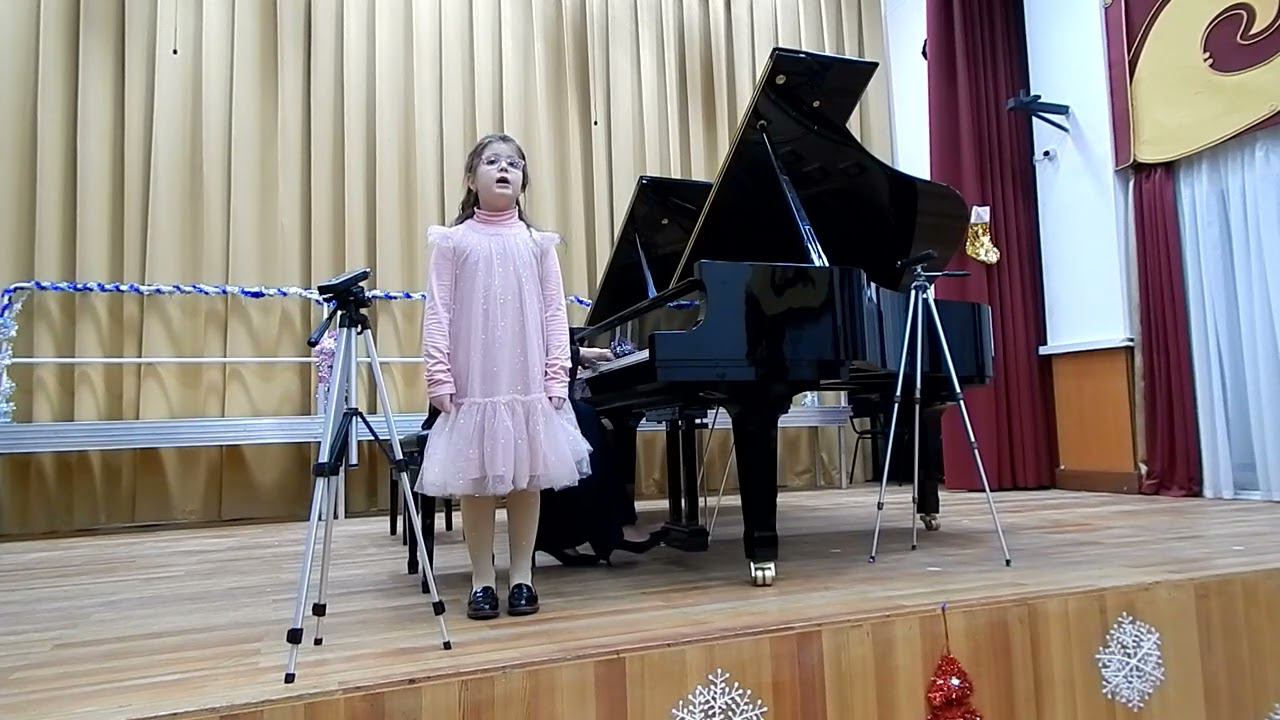 1. Сл. и муз. А. Пряжникова "Замела метелица город мой", поёт Журавская Жасмин (Подготовит. класс) смотреть онлайн