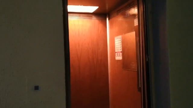 Лифт КМЗ, раб. с 1994 г., V=1 м/с, г/п 400 кг смотреть онлайн