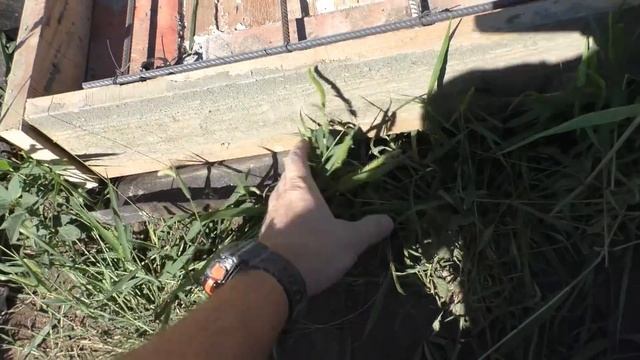 ПЕРЕКРЫТИЕ колодца за 1 час СВОИМИ РУКАМИ. Дешево, просто и БЫСТРО! смотреть онлайн