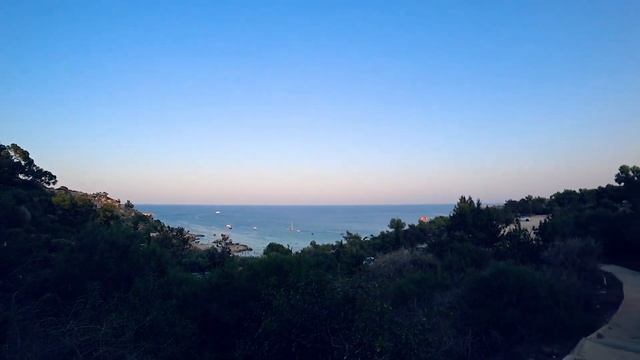 ВКУСНЫЙ ОБЕД НА КИПРЕ ЗА 4 ЕВРО!? ПЛЯЖ КОННОС БЭЙ! ?? смотреть онлайн