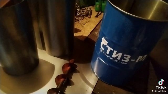 мельница для зерна от Дигриз смотреть онлайн