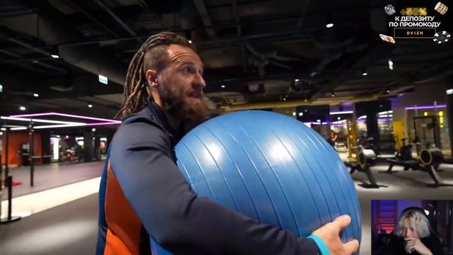 РЕАКЦИЯ ПАРАДЕЕВИЧА НА НОВЫЙ ВИДОС ЭКСАЙЛА | Кто Больше Похудеет за 24 Часа Челлендж! смотреть онлайн