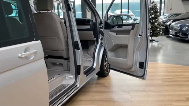 Volkswagen Multivan - 2.0BiTDI*4M*DSG*150kW*TAŽNÉ*CZ смотреть онлайн