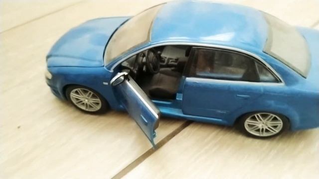 AUDI RS4.. Масштаб 1:24 .. Истории игрушек смотреть онлайн