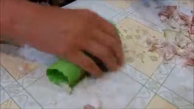 ПРИСПОСОБЛЕНИЕ ДЛЯ ЧИСТКИ ЧЕСНОКА "ЧИСТЫЕ РУКИ" смотреть онлайн