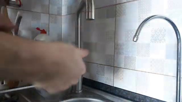 Как экономить воду - установка аэратора на смеситель/кран