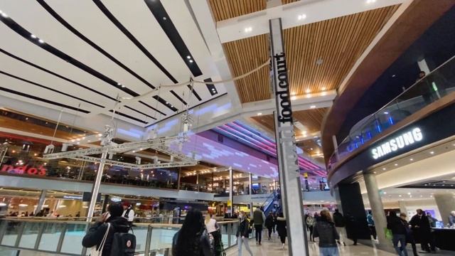 Europe’s largest shopping centre | Westfield Stratford City London смотреть онлайн